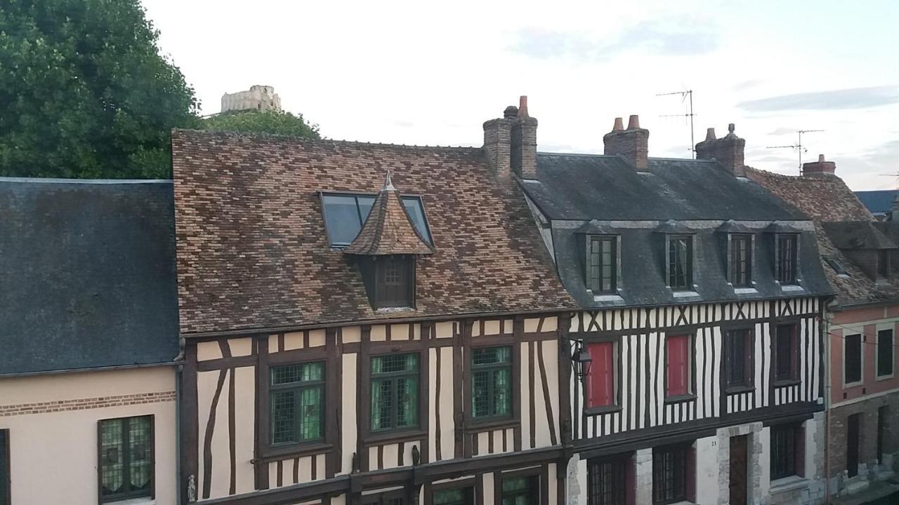 Le Charme Du Chateau Appartement Les Andelys Buitenkant foto